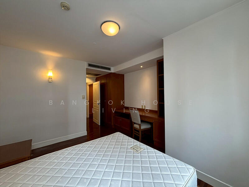 For Rent - Krungthep Thani Tower, Bangkok