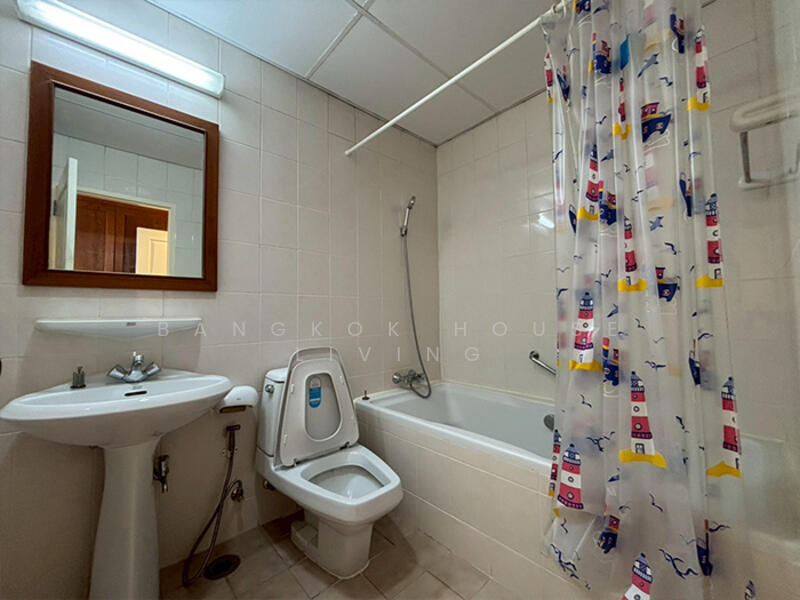 For Rent - Krungthep Thani Tower, Bangkok