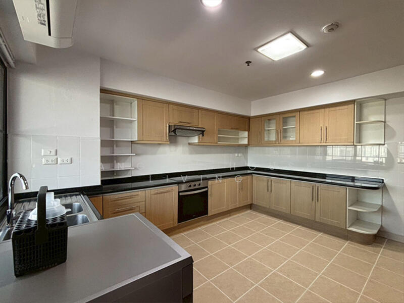 Centre Point Residence Phromphong : เซ็นเตอร์พ้อยท์ เรสซิเด้นซ์ พร้อมพงษ์, กรุงเทพ, ซ.สุขุมวิท39, คลองตันเหนือ, วัฒนา, กรุงเทพ, 265 ตร.ม., คอนโด ให้เช่า, โดย Bangkok House Living, 500120401 - DDproperty.com