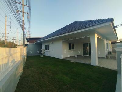 ขาย - บางเสร่, ชลบุรี