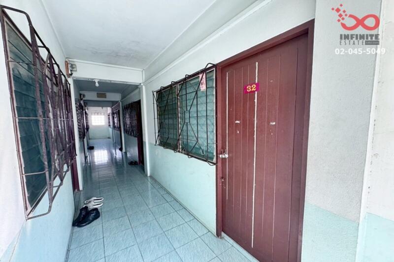 ขาย - ขายอพาร์ทเม้นท์ 3 ชั้น 94 ตรว. ลาดพร้าว 110 ใกล้รถไฟฟฟ้า เหมาะสำหรับลงทุน, กรุงเทพ