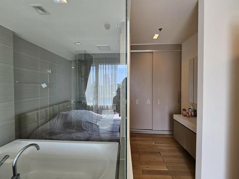 Siri At Sukhumvit, Bangkok, 902 Sukhumvit Road, Phra Kanong, Khlong Toei, Bangkok, 2 Bedrooms, 70 sqm, Condo For Sale, by Khun Real, 500120763 - DDproperty.com