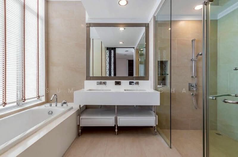 Sukhumvit 49, Bangkok, Khlong Tan Nua, Watthana, Bangkok, 4 Bedrooms, 680 sqm, Townhouse For Rent, by Usuma Usumachat, 500120777 - DDproperty.com