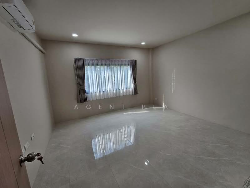 Detached House for Rent, Scandinavian Style, near Bangkok Patana School (SPSAD3771), Bangkok, สุขุมวิท105, Bang Na Tai, Bang Na, Bangkok, 4 Bedrooms, 240 sqm, Single Detached House For Rent, by Agent Pla, 500120800 - DDproperty.com