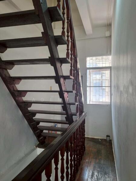 For Rent - 4-Story Commercial Building for Rent near Bang Chak BTS Station (SPSAD3772), Bangkok