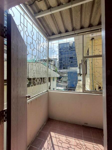 For Rent - 4-Story Commercial Building for Rent near Bang Chak BTS Station (SPSAD3772), Bangkok