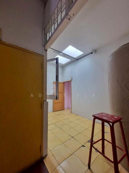 For Rent - 4-Story Commercial Building for Rent near Bang Chak BTS Station (SPSAD3772), Bangkok