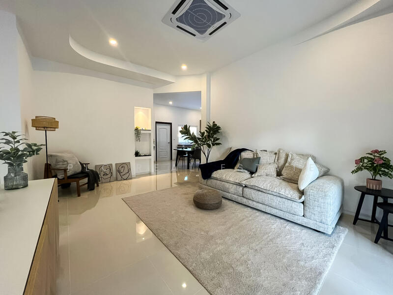 Modern Classic House for Sale 3 Bedrooms in Mabprachan, Chon Buri (Pattaya), Bang Lamung, Bang Lamung (Pattaya), Chon Buri (Pattaya), 3 Bedrooms, 171 sqm, Single Detached House For Sale, by PLC Real Estate, 500120827 - DDproperty.com