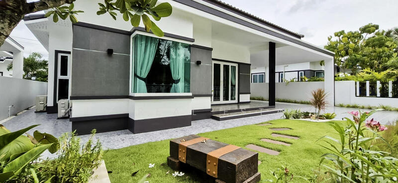 Modern Classic House for Sale 3 Bedrooms in Mabprachan, Chon Buri (Pattaya), Bang Lamung, Bang Lamung (Pattaya), Chon Buri (Pattaya), 3 Bedrooms, 171 sqm, Single Detached House For Sale, by PLC Real Estate, 500120827 - DDproperty.com