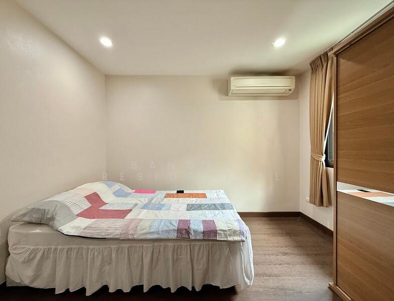 Vanida Apartment Ekkamai, Bangkok, Khlong Tan Nua, Watthana, Bangkok, 3 Bedrooms, 250 sqm, Apartment For Rent, by Bangkok Residential, 500121205 - DDproperty.com