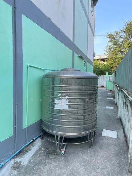 ให้เช่า - ทำเล BTS แบริ่ง ซ.ลาซาล 24 ให้เช่าอาคารพาณิชย์ 100 วา 3 คูหาตีทะลุกัน 2.5 ชั้น ตึกสวยพร้อมอยู่, กรุงเทพ