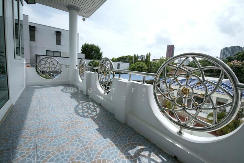 Single-detached house in Rama 9, Bangkok, Hua Mak, Bang Kapi, Bangkok, 5 Bedrooms, 976 sqm, Single Detached House For Sale, by Knight Frank Chartered (Thailand) Co.,Ltd, 500121394 - DDproperty.com