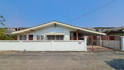 ขาย - หมู่บ้านธีรวรรณ ( Teerawan ) ซอยพระยาสุเรนทร์2, กรุงเทพ