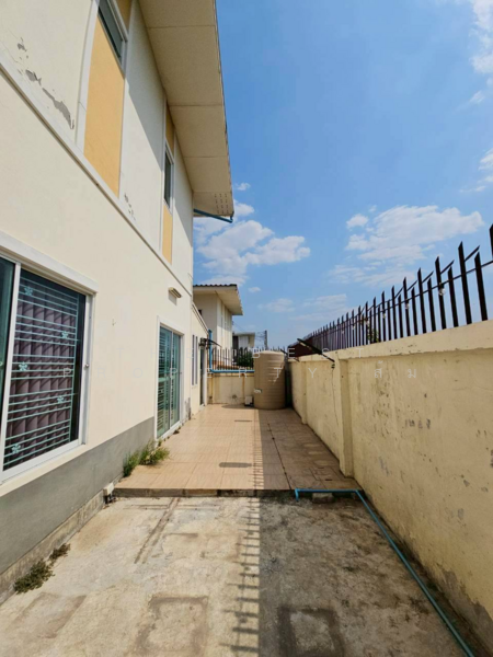 บุษบา เขาดิน-สวนเสือ, Chon Buri (Pattaya), Nong - Kham, Si Racha, Chon Buri (Pattaya), 3 Bedrooms, 100 sqm, Semi-Detached House (Twin House) For Sale, by The Best Property ส้ม, 500122642 - DDproperty.com