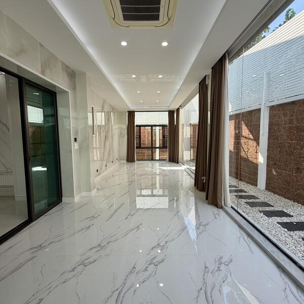 Grand Bangkok Boulevard Srinakarin, Bangkok, Srinagarindra Rd, Nong Bon, Prawet, Bangkok, 5 Bedrooms, 534 sqm, Single Detached House For Sale, by อลงกต คำนวรพร, 500122754 - DDproperty.com