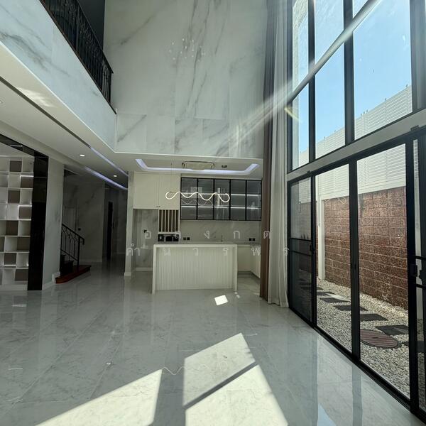 Grand Bangkok Boulevard Srinakarin : แกรนด์ บางกอก บูเลอวาร์ด ศรีนครินทร์, กรุงเทพ, ถ.ศรีนครินทร์, หนองบอน, ประเวศ, กรุงเทพ, 534 ตร.ม., บ้านเดี่ยว ขาย, โดย อลงกต คำนวรพร, 500122754 - DDproperty.com