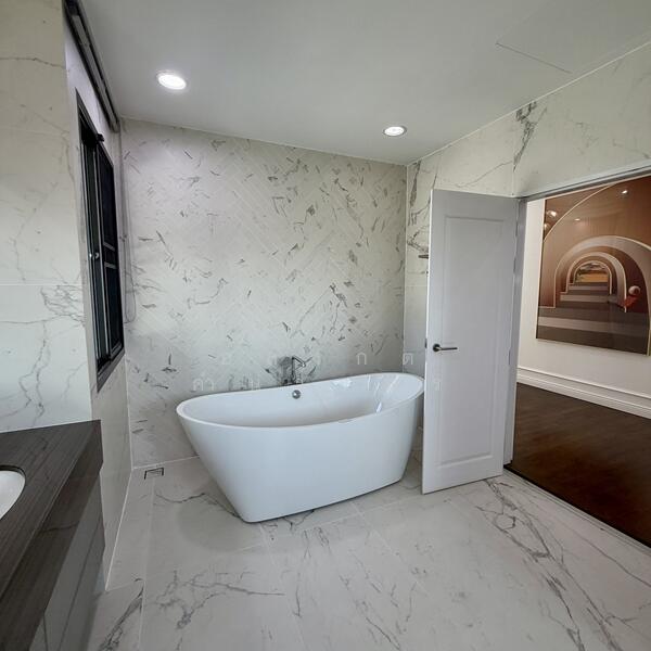 Grand Bangkok Boulevard Srinakarin, Bangkok, Srinagarindra Rd, Nong Bon, Prawet, Bangkok, 5 Bedrooms, 534 sqm, Single Detached House For Sale, by อลงกต คำนวรพร, 500122754 - DDproperty.com