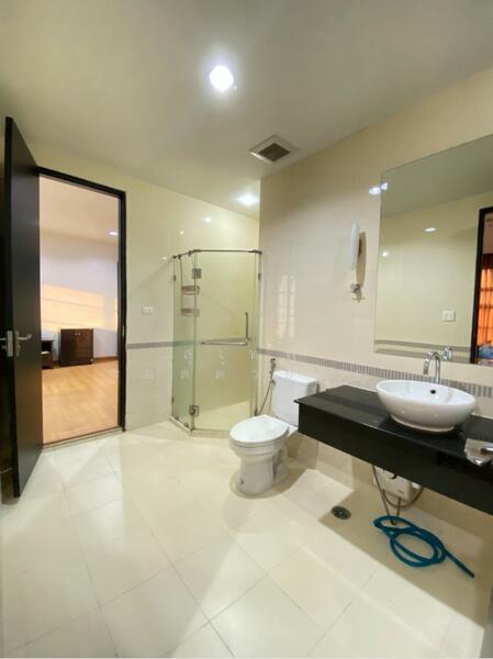 Baan Klang Krung Siam-Pathumwan, Bangkok, Petchburi Road, Thanon Phetchaburi, Ratchathewi, Bangkok, 1 Bedroom, 58 sqm, Condo For Rent, by Sutep Rodduaybun, 500122896 - DDproperty.com