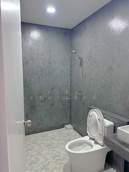 For Rent - Premium 460 sqm. Warehouse for Rent/Sale: Luxury Design, Full A/C,, Pathum Thani