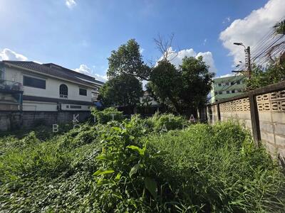 ขาย - บ้าน 2-ห้องนอน, กรุงเทพ