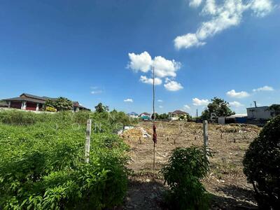 ขาย - ขายที่ดินติดถนนนิมิตใหม่ 2 แปลง ใกล้รถไฟฟ้า ศักยภาพสูง, กรุงเทพ