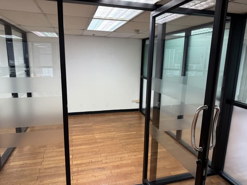 Rent office space Near BTS EKKAMAI Spilt Type Air Condition 24 Hrs, Bangkok, เอกมัย, Khlong Tan Nua, Watthana, Bangkok, , 100 sqm, Office Space For Rent, by Suchart Gambhir, 500123771 - DDproperty.com