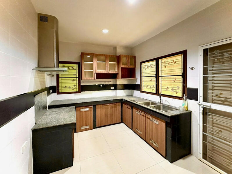 For Rent - Setthasiri Wongwaen-Sukhaphiban 2, Bangkok