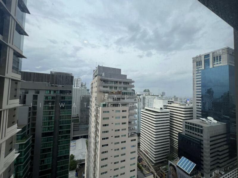 The Esse Asoke, Bangkok, 333 Soi Sukhumvit 21, Sukhumvit Road, Khlongtoei Nua, Watthana, Bangkok, 1 Bedroom, 46 sqm, Condo For Rent, by Tanapat Jitwatcharakomol, 500124151 - DDproperty.com