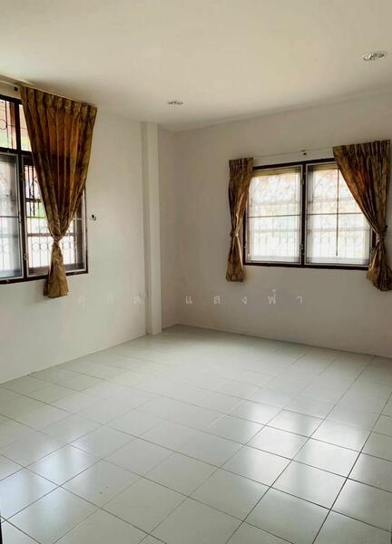 ให้เช่า - ให้เช่าบ้านเดี่ยวหลังใหญ่ ม.ชัยทองวิลล่า ไร่กล้วย ศรีราชา, ชลบุรี