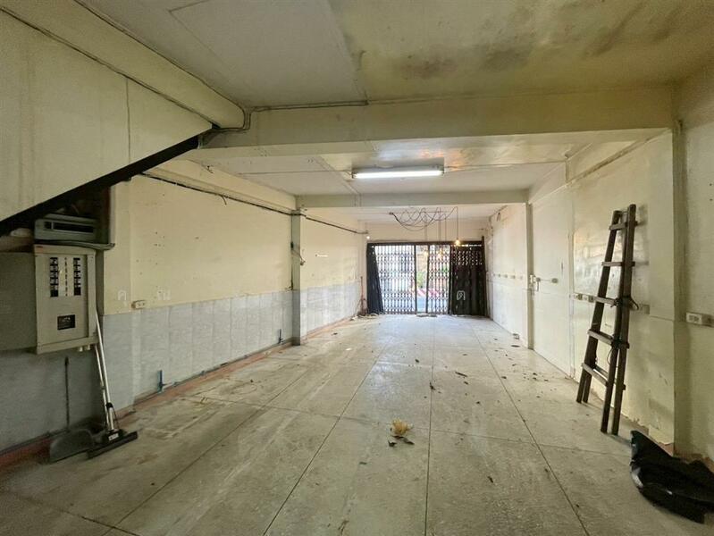 ขาย - อาคารพาณิชย์ 3 ชั้น 16 ตร.ว. อาคารพาณิชย์ ซอยสุขุมวิท65, กรุงเทพ