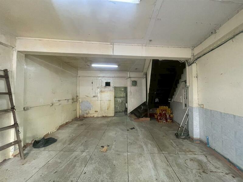 ขาย - อาคารพาณิชย์ 3 ชั้น 16 ตร.ว. อาคารพาณิชย์ ซอยสุขุมวิท65, กรุงเทพ