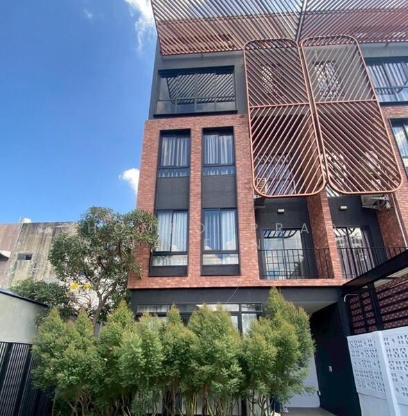 บ้านแฝด 3-ห้องนอน, กรุงเทพ, ลาดพร้าว, ลาดพร้าว, กรุงเทพ, 280 ตร.ม., บ้านแฝด ขาย, โดย Chompoopraow Jarernchaimondtree, 500126027 - DDproperty.com