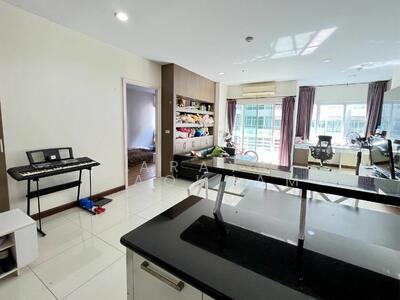 ขาย - The Fourwings Residence : โฟร์วิงส์ เรสซิเดนซ์, กรุงเทพ