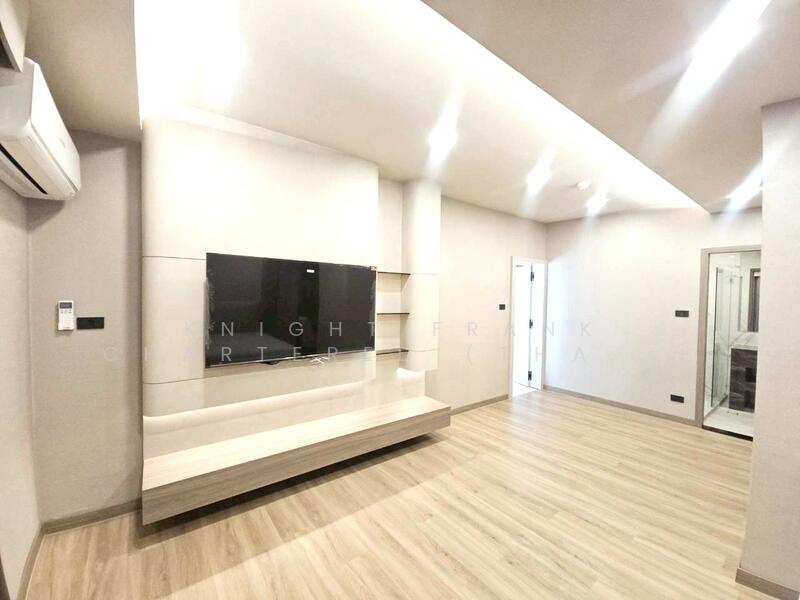 Crystal Garden, Bangkok, 217 Sukhumvit 4 Alley, Khlong Toei, Bangkok, 4 Bedrooms, 311 sqm, Condo For Sale, by Knight Frank Chartered (Thailand) Co.,Ltd, 500126663 - DDproperty.com