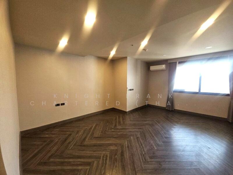 Crystal Garden, Bangkok, 217 Sukhumvit 4 Alley, Khlong Toei, Bangkok, 4 Bedrooms, 311 sqm, Condo For Sale, by Knight Frank Chartered (Thailand) Co.,Ltd, 500126663 - DDproperty.com