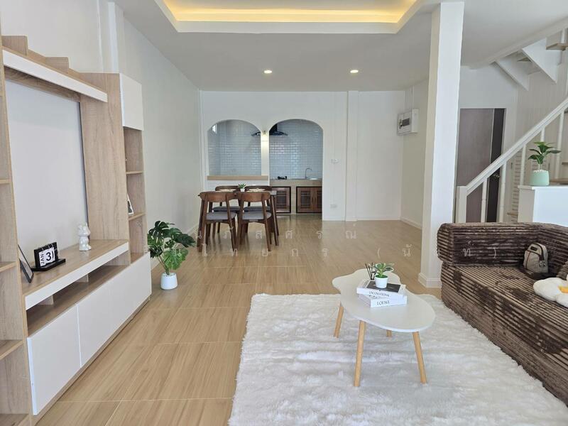 ขาย - Busarin Ramintra : บุศรินทร์ รามอินทรา, กรุงเทพ