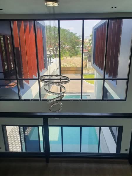 NG227 ขาย หรือ ให้เช่าบ้านเดี่ยว Modern luxury Pool villa 3 ชั้น ซอย สุขุมวิท 62, Bangkok, สุขุมวิท62, Bang Chak, Phra Khanong, Bangkok, 5 Bedrooms, 600 sqm, Single Detached House For Rent, by NTG Property House Co.,Ltd., 500126768 - DDproperty.com