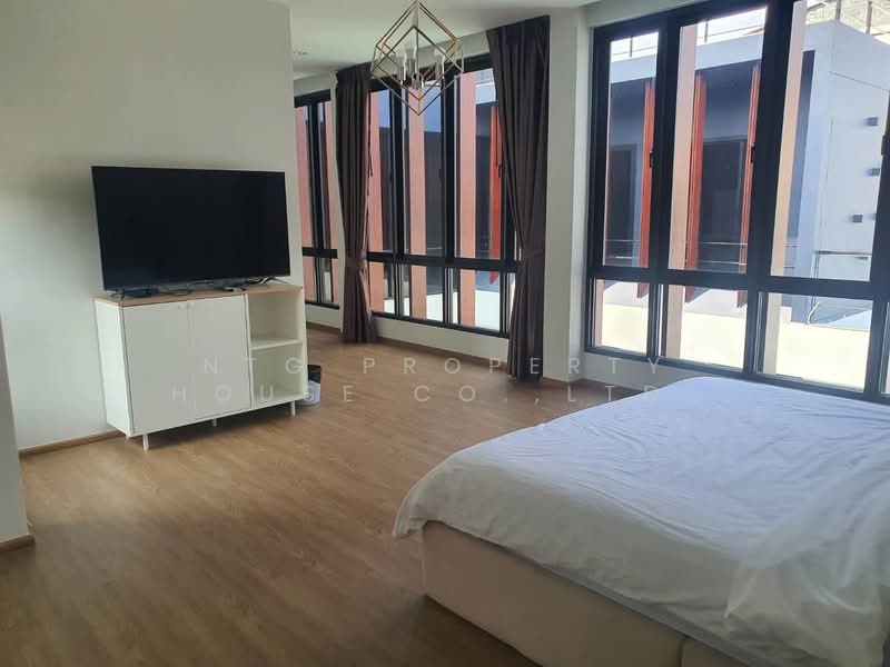 NG227 ขาย หรือ ให้เช่าบ้านเดี่ยว Modern luxury Pool villa 3 ชั้น ซอย สุขุมวิท 62, Bangkok, สุขุมวิท62, Bang Chak, Phra Khanong, Bangkok, 5 Bedrooms, 600 sqm, Single Detached House For Rent, by NTG Property House Co.,Ltd., 500126768 - DDproperty.com