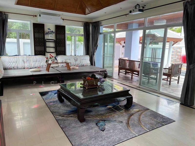 Luxury Pool View Villa for sale in Pratamnak Hill, Chon Buri (Pattaya), Bang Lamung, Bang Lamung (Pattaya), Chon Buri (Pattaya), 5 Bedrooms, 420 sqm, Villa For Sale, by PLC Real Estate, 500126893 - DDproperty.com