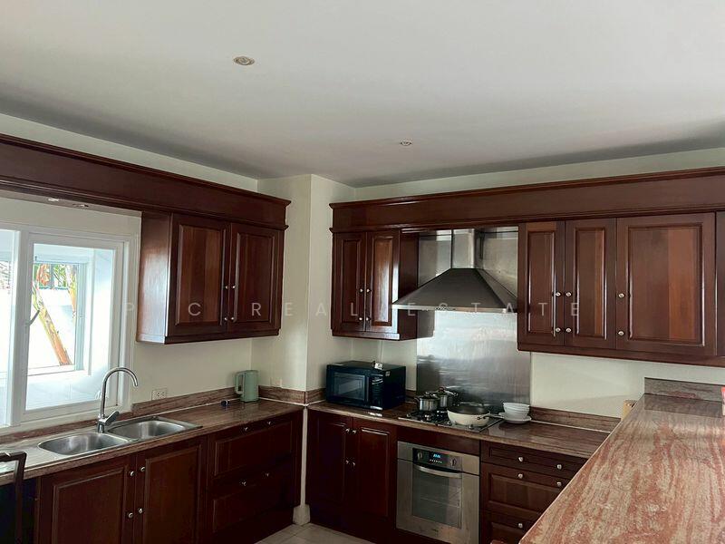 Luxury Pool View Villa for sale in Pratamnak Hill, Chon Buri (Pattaya), Bang Lamung, Bang Lamung (Pattaya), Chon Buri (Pattaya), 5 Bedrooms, 420 sqm, Villa For Sale, by PLC Real Estate, 500126893 - DDproperty.com