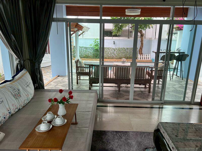 Luxury Pool View Villa for sale in Pratamnak Hill, Chon Buri (Pattaya), Bang Lamung, Bang Lamung (Pattaya), Chon Buri (Pattaya), 5 Bedrooms, 420 sqm, Villa For Sale, by PLC Real Estate, 500126893 - DDproperty.com