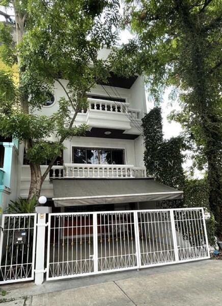 ขาย - ทาวน์เฮ้าส์ 3-ห้องนอน, กรุงเทพ