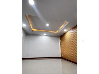 ขาย - ทาวน์เฮ้าส์ 3-ห้องนอน, กรุงเทพ