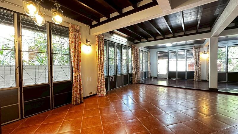 For Rent - For rent Single house in Sukhumvit 71 Phrakanong pet friendly ( SPSEVE1648 ), Bangkok