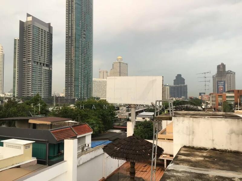 ให้เช่า - ทาวน์เฮาท์ 5-ห้องนอน, กรุงเทพ