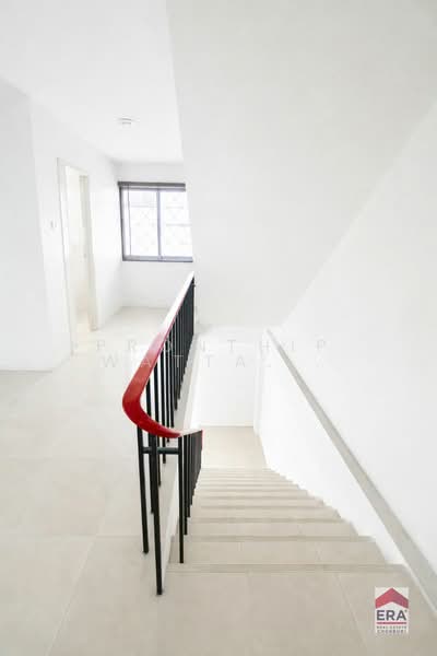 For Sale - ขาย / ให้เช่า ตึกมุม 2 คูหา ดอนหัวฬ่อ–อมตะนคร ชลบุรี, Chon Buri (Pattaya)