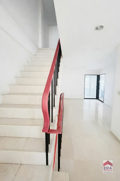 For Sale - ขาย / ให้เช่า ตึกมุม 2 คูหา ดอนหัวฬ่อ–อมตะนคร ชลบุรี, Chon Buri (Pattaya)