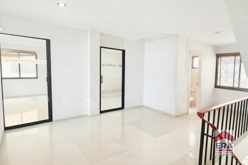 For Sale - ขาย / ให้เช่า ตึกมุม 2 คูหา ดอนหัวฬ่อ–อมตะนคร ชลบุรี, Chon Buri (Pattaya)