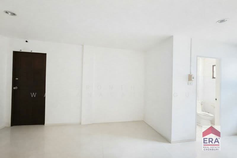 For Sale - ขาย / ให้เช่า ตึกมุม 2 คูหา ดอนหัวฬ่อ–อมตะนคร ชลบุรี, Chon Buri (Pattaya)