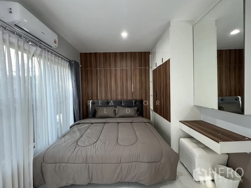 For Rent Detached House in Perfect Place Rama 9-KrungthepKreetha in Khlong Song Ton Nun HEE00157, Bangkok, Khlong Song Ton Nun, Lat Krabang, Bangkok, 4 Bedrooms, 300 sqm, Single Detached House For Rent, by Hero Realtor Co., Ltd., 500128843 - DDproperty.com